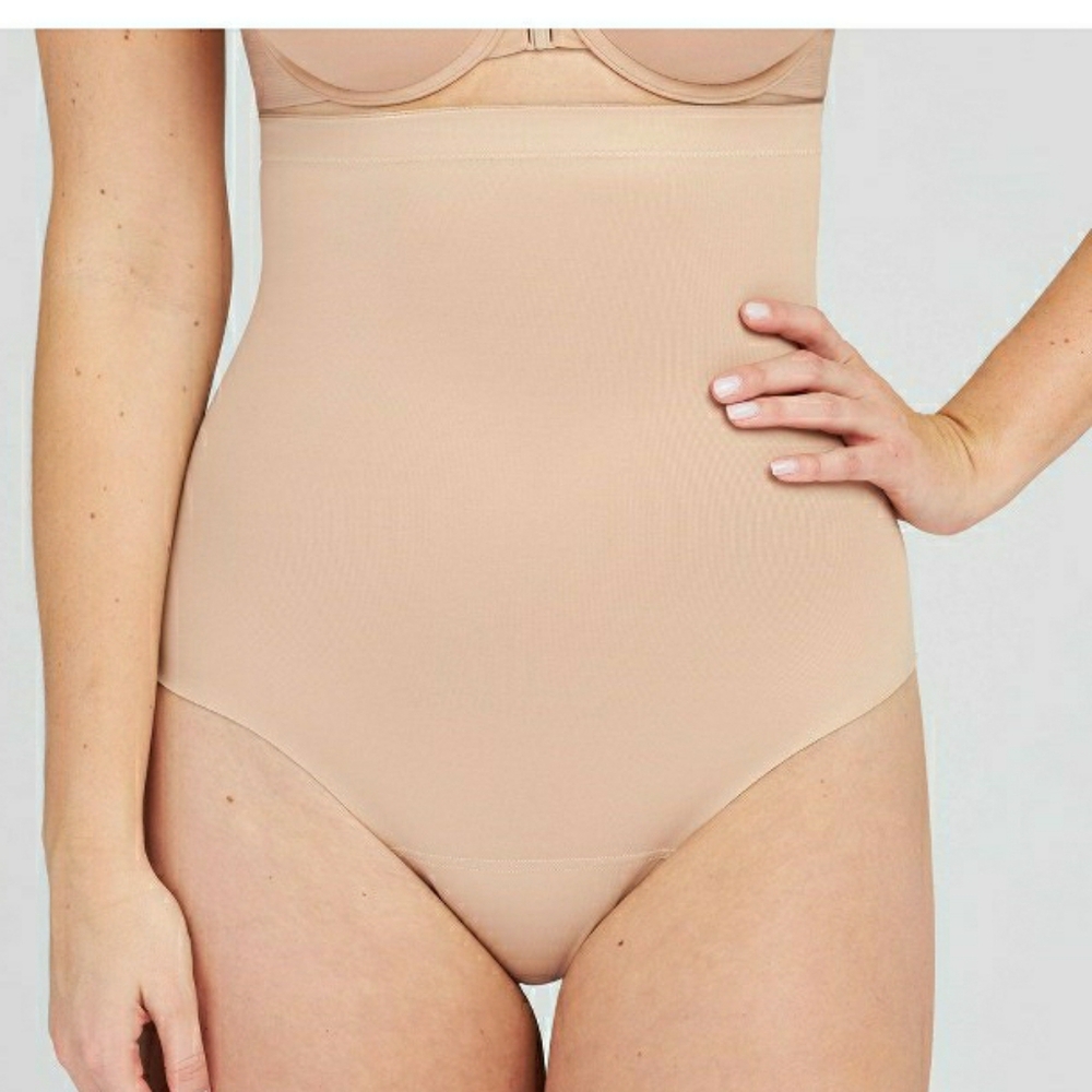 New Spanx Assets High Waist Thong Shapewear Size Medium Beige